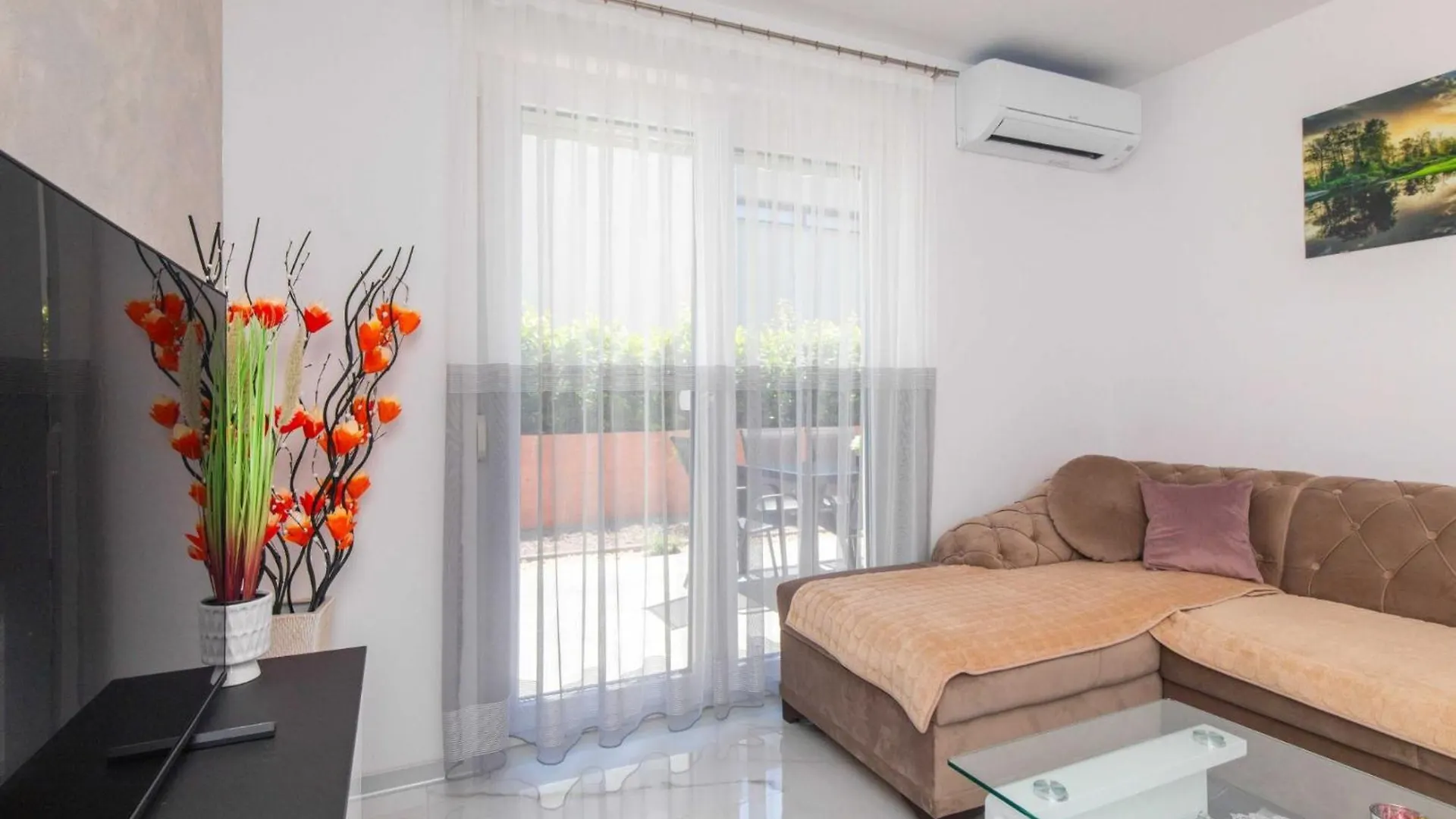 Modern Apartment With Terrace And Private Parking Krk Krk Town