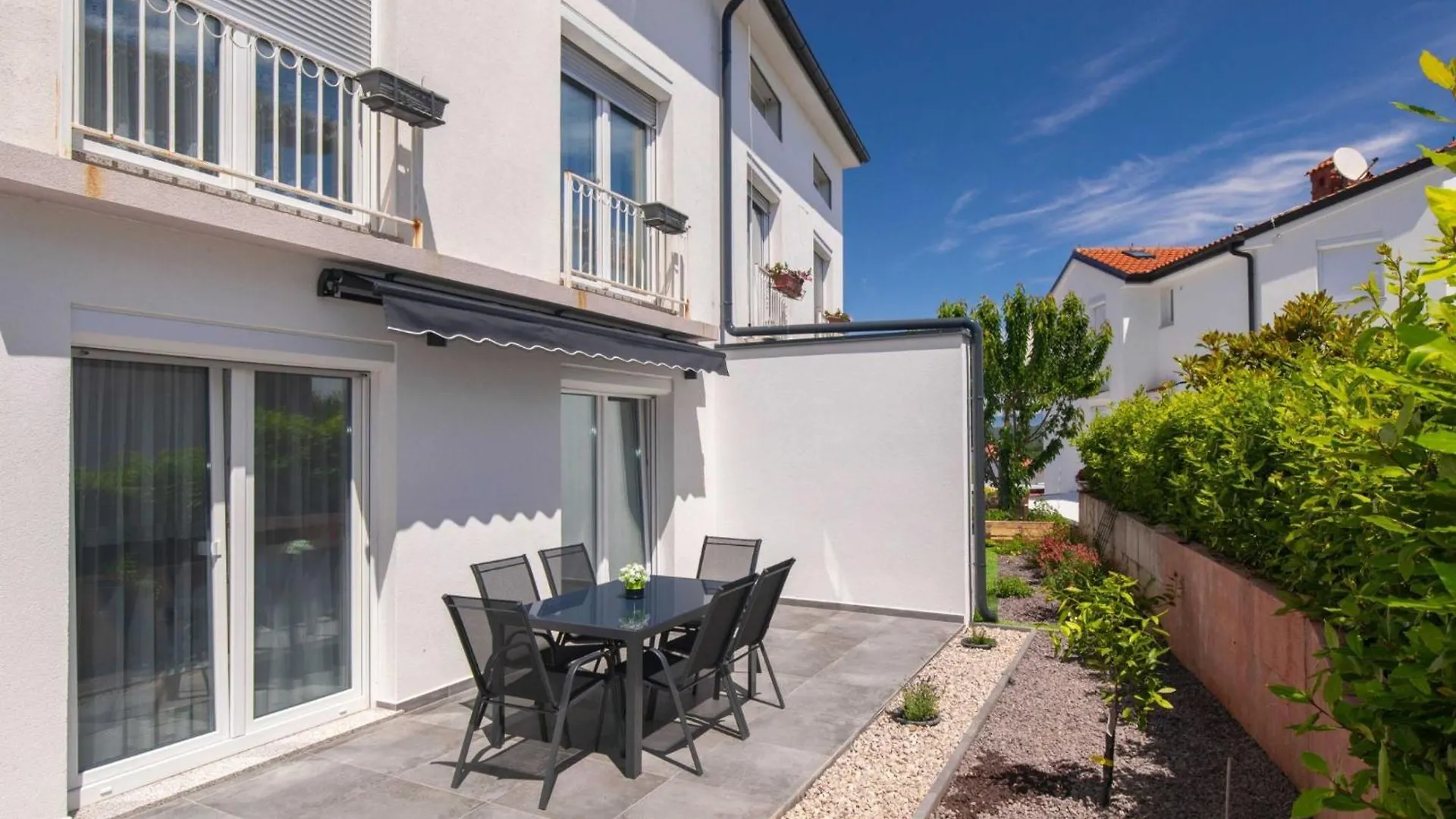 Modern Apartment With Terrace And Private Parking Krk Krk Town Croatia
